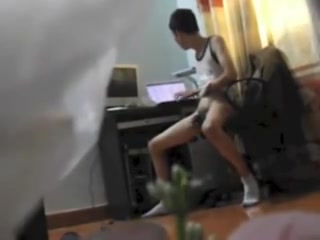 Asia Boy Watching Porn and Cum