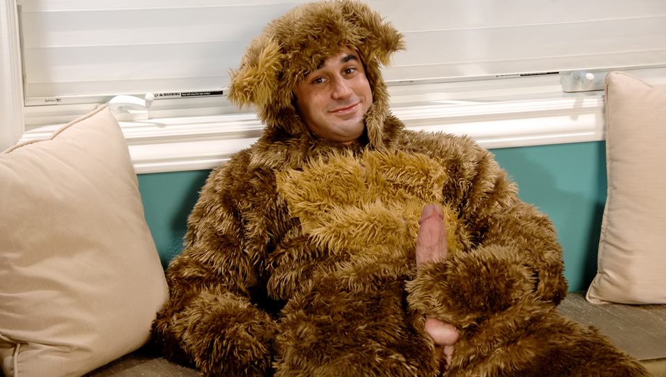 Samuel O'Toole in Bearly Fur Real XXX Video
