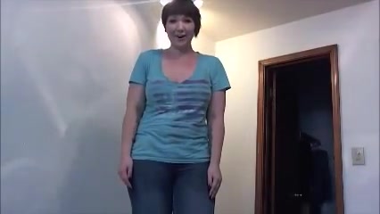 My all natural short haired wife loves fucking her anus