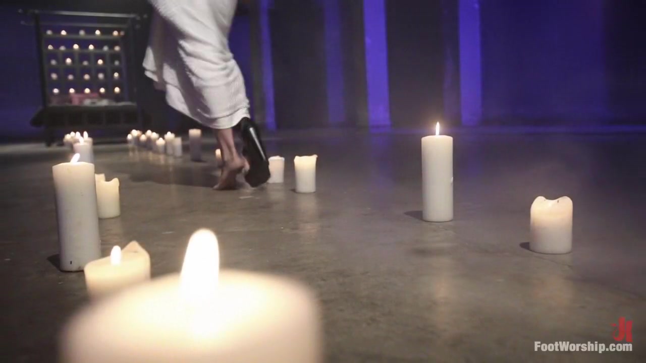 Cinderella in Footworship Video