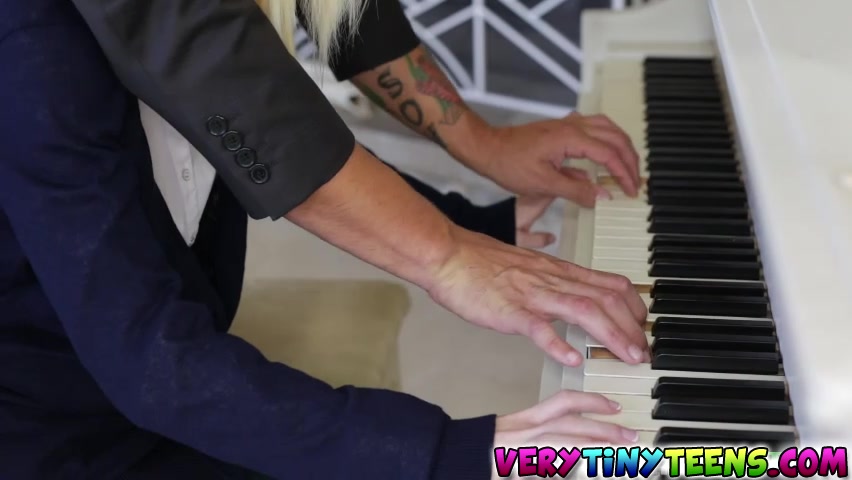 Sammie Daniels Sucks at Piano But Fucks Like a Pro