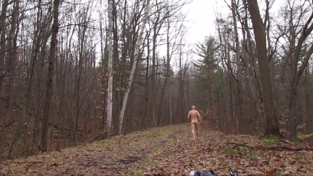 Outdoor nudist