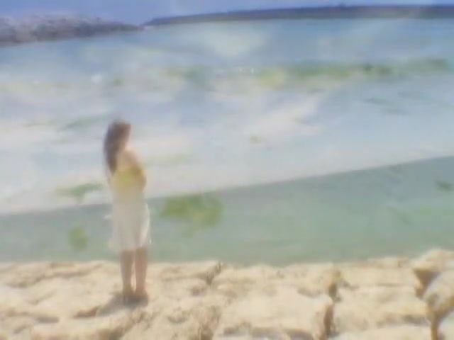 Exotic Japanese model Shizuku Natsukawa in Amazing Girlfriend, Beach JAV clip
