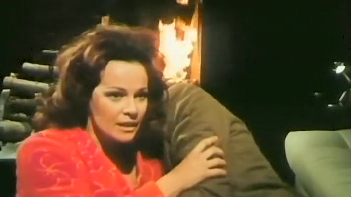 Nude Laura Antonelli in Docteur Popaul (1972)