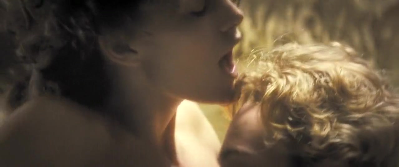 Keira Knightley sex scenes in 'Anna Karenina'