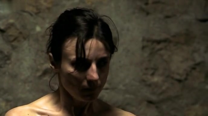 Michela Cescon in Primo Amore (2004)