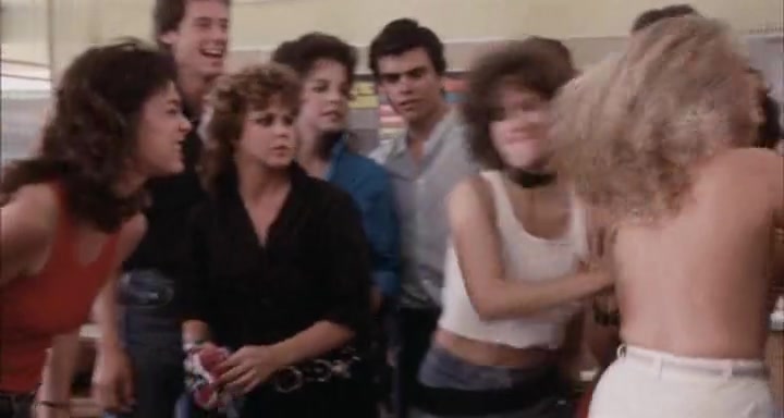 Suzee Slater,Various Actresses,Linnea Quigley,Rebecca Perle,Linda Blair in Savage Streets (1984)