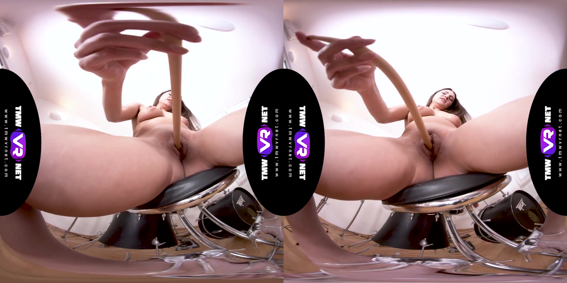 Ellen Betsy in Drum-N-Bass Masturbation From The Extremely Hot Br - TMWVRNet