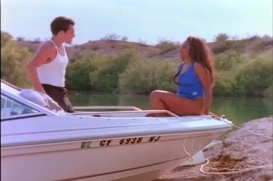Erotic Shi Reeves Gets Banged Hard On Boat
